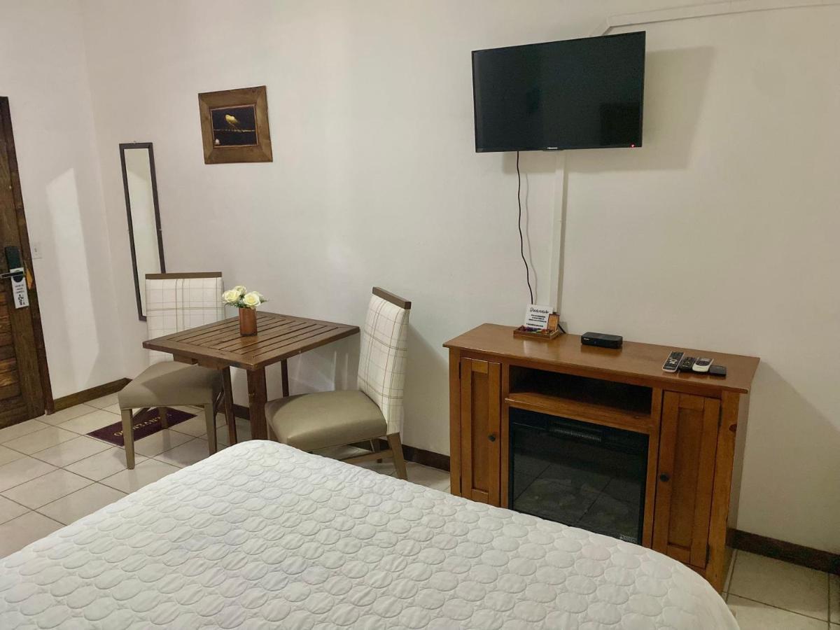 Hotel Valle 13 Ruta Del Vino 瓜达鲁佩镇 外观 照片